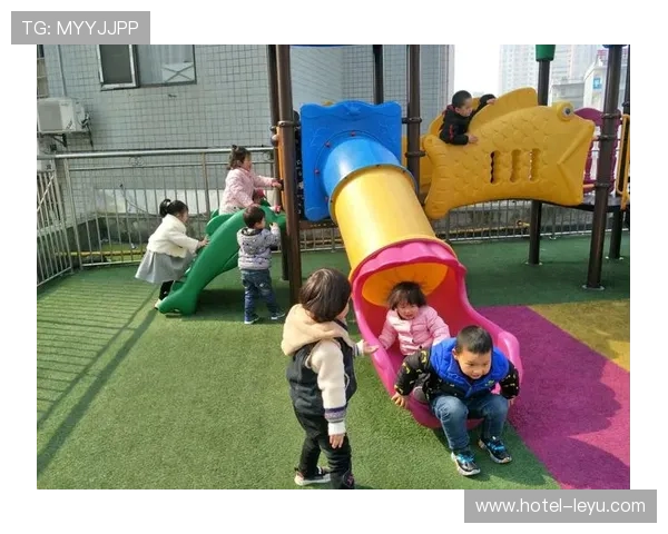 埃琳·安德森的冰柜里放着的零食比我一周伙食费还贵吧？