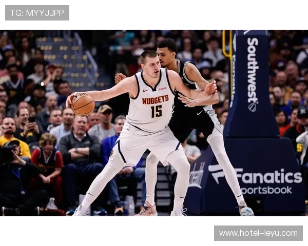 穆雷挡拆为约基奇制造空档，季后赛得分效率胜上季