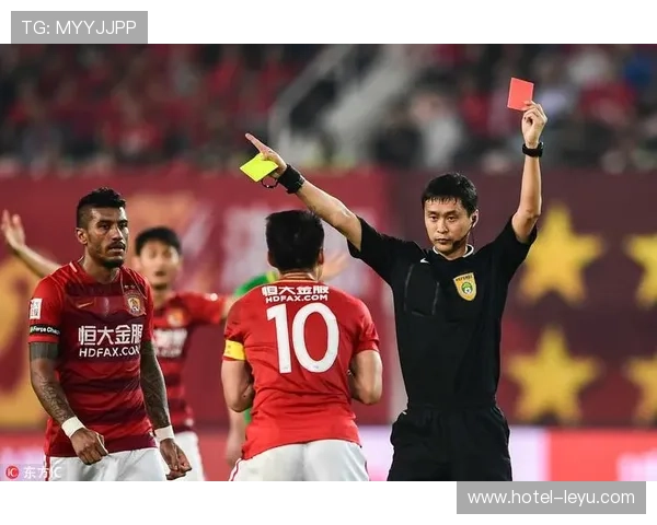 累计警告规则拆解：几张黄牌会自动红牌，判罚标准如何定？