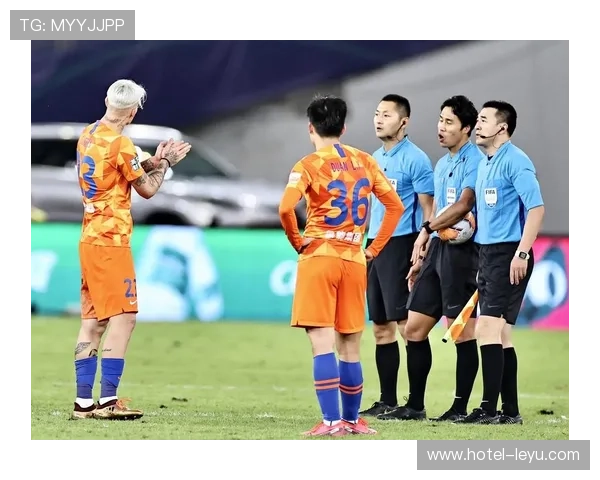 手球得利判定为何常引发争议，裁判判罚逻辑全解读