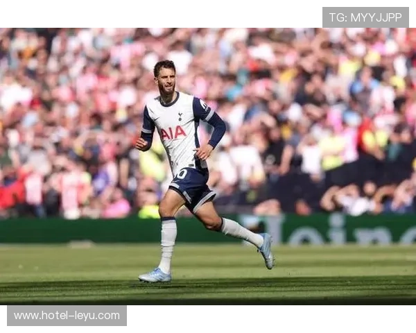 本坦库尔转会热刺历程回顾：从尤文图斯到北伦敦的中场新篇章